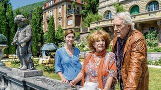 <p>Ulrike C. Tscharre, Hannelore Hoger und Reiner Schöne (von links) stehen für die neue ARD-Reihe vor der Kamera.</p>