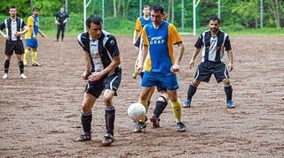 <p>Der Schönberger Hartplatz hat einen besonderen Charme, der Verein kann damit aber nur schwer neue Spieler anlocken.</p>