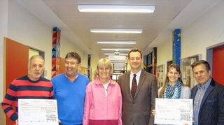 <p>Edgar Hauck, Berthold Thiede, Kristen Lück, Christian Schönung, Natascha Marienfeld, Dieter Tings (von links).</p>