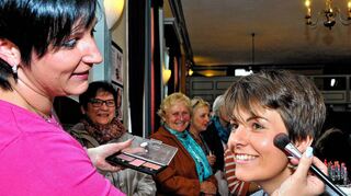 <p>In Reichenbach gab es erstmals eine Beauty-Messe. Kosmetik-Beraterinnen stellten ihr Angebot vor und gaben Tipps.</p>