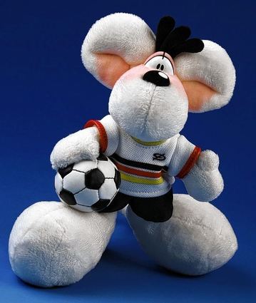 <p>Eine Diddl-Maus im Deutschland-Trikot. Nach über 20 Jahren wird die Produktion der Kultfigur gestoppt.</p>