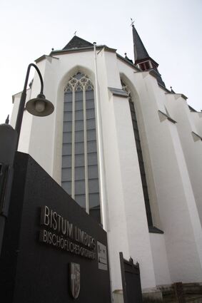 <p>Ermittlungen sorgen für Unruhe: Ein Mitarbeiter des Bistums Limburg steht unter Kinderporno-Verdacht.</p>