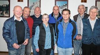<p>Der Vorstand des Verschönerungsvereins Schönberg (v.l.): Manfred Schaarschmidt (Vorsitzender und Schriftführer), Walter Schebek und Jürgen Kotrade (Beisitzer), Angelika Langer-Schulz (Kassenwartin), Heinz Schäfer, Klaus-Peter Koch, Wolfgang Winheim (Beisitzer) und Dieter Ziegeldecker (2. Vorsitzender). Nicht auf dem Foto ist Gudrun Grundmann (Beisitzer).</p>