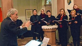 <p>"acappella Odenwald" begeistert das Publikum in der Kirche St. Anna in Gronau.</p>