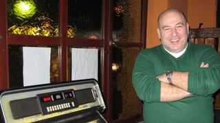 Saki, der berühmte Besitzer vom Rhodos