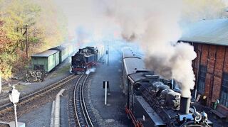 Es dampft, zischt und raucht – die Dampfbahn von Zittau funktioniert nach wie vor.