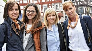 Sie haben „was Besseres vor“, als die Hochzeit von Harry und Meghan im Fernsehen zu verfolgen (von links): Romina Miglietta aus Auerbach, Lea Feick aus Modautal, Janet Radtke aus Lampertheim und Diana Seiler aus Bensheim.