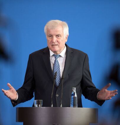 Bundesminister Horst Seehofer (CSU) fährt in Berlin einen Konfrontationskurs.