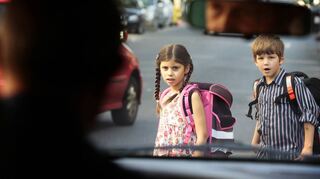 Viele Kinder verunglücken so schwer auf ihrem Schulweg, dass sie ärztlich behandelt werden müssen. Jetzt startet der BA das Projekt „Vorfahrt für sicheres Fahren“ erneut und die Schulwegsicherheit könnte ein Aspekt der Schülerarbeiten sein.