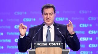 Markus Söder, bayerischer Ministerpräsident und einziger Kandidat für den CSU-Parteivorsitz, auf dem Sonderparteitag in der Kleinen Olympiahalle München.