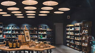 Bei "Schnaps &amp; Liebe" werden Produkte aus der Region für die Region angeboten.