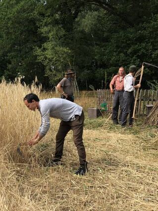 Das vom Arbeitskreis Asyl getragene Café Z organisierte einen Ausflug in den Hessenpark, von dem sich besonders die geflüchteten Menschen beeindruckt zeigten.