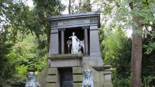 Bierbrauer Philipp Bartholomae baute für seine verstorbene Frau ein Mausoleum.