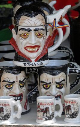 Kein Souvenier aus Rumänien ohne Dracula – dabei wurde der Kult im Roman eines Iren geboren: Bram Stoker.