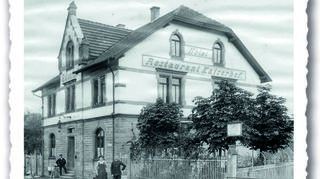 1911 kam das Wald-Michelbacher Hotel-Restaurant in den Besitz von Johann Lind und seiner Frau (vorne). Rechts der „Kaiserhof“ heute.