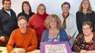 Der neue KiJu-Vorstand: (v.v.l.) Wolfgang Schneider, Birgit Tschierschwitz, Brigitte Sander, (h.v.l.) Andre Pfleger, Gerlinde Sebastian, Margret Böhne-Schnell, Angela Velten und Brunhilde Schieb.