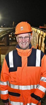 Bauleiter Mario Felger von Hessen Mobil ist zufrieden.