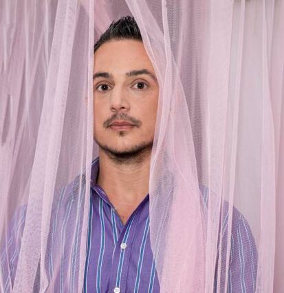 Als Frau geboren, lebt Jayrôme C. Robinet nun als Mann.