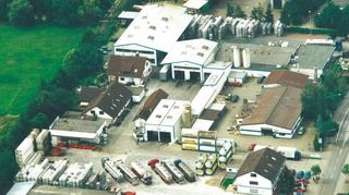 Der Rodauer Standort aus der Luft betrachtet: Die Aufnahme aus dem Jahr 2016 zeigt das Gelände der Weiß Tankwagenreinigung GmbH.