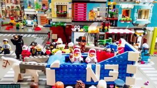 Mit Lego, Playmobil und Pappe machten sich viele Familien an die Arbeit. Aus ihren gesammelten Werken entstand der erste digitale Mini-Gaudiwurm.