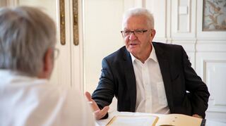 Winfried Kretschmann im Gespräch mit Stuttgart-Korrespondent Peter Reinhardt.