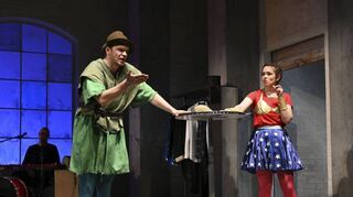 „How to Date a Feminist“ sorgt im Theater Heilbronn für Begeisterung.