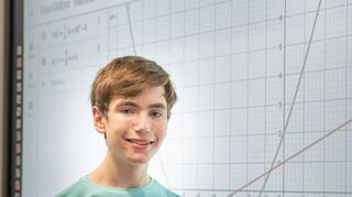 Sandro Aust vom Alten Kurfürstlichen Gymnasium kam bei der Mathe-Olympiade bis ins Bundesfinale.