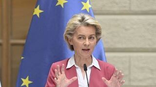 Ursula von der Leyen am Montag bei ihrem Besuch in Prag.