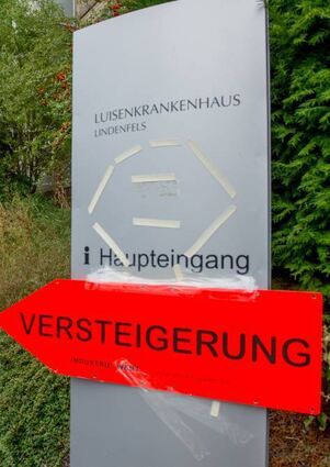 Das Inventar der Klinik wurde nach der Schließung versteigert.
