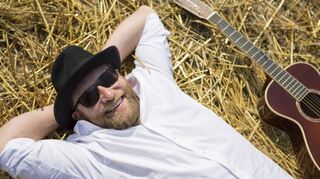 „Endlich wieder – Sommerkonzerte 2021“ nennt Gregor Meyle seine aktuelle Tour. Mit seiner Band eröffnet der Sänger am 12. August das „Phungo“-Festival.