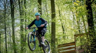 Die Hindernisse auf dem „Fuchstrail“ bieten auch fortgeschrittenen Mountainbikern viel Fahrspaß.