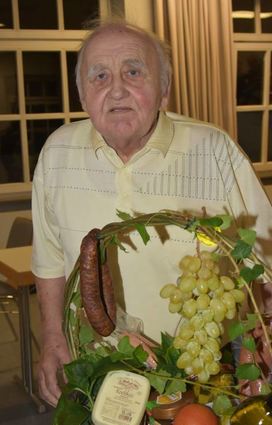 Walter Hedderich wurde einstimmig zum Ehrenjagdvorsteher ernannt.