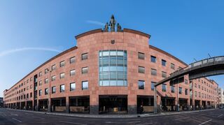 Am Landgericht Darmstadt musste sich ein 22-Jähriger aus Oberursel wegen Betruges und Computerbetruges verantworten – jeweils in drei Fällen.