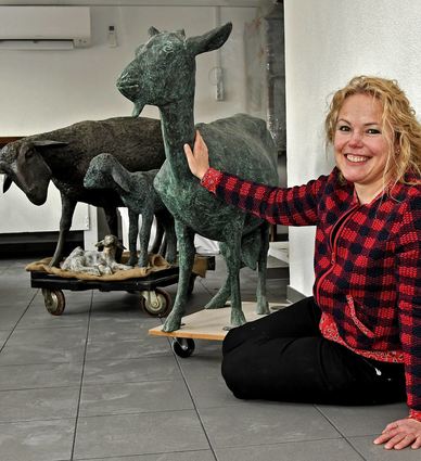 Seit gut zwei Jahren lebt und arbeitet Alexandra Klawitter in Lorsch. Die KÜnstlerin hat ein Faible für Tiere, die sich als zentrales Motive durch ihr gesamtes Werk ziehen.
