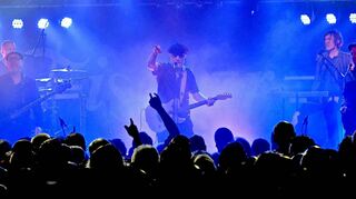Das Musiktheater Rex stellt ab dem 1. November auf die 2 G-Regel um. Zugang zu den Konzerten haben dann nur Geimpfte oder Genesene. Unser Bild zeigt einen Auftritt von Fischer-Z aus dem November 2019. Auch andere Kulturstätten in der Region haben diese Option gezogen.