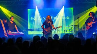 Die französische Band Lazuli trat am Freitagabend im Musiktheater Rex in Bensheim auf.