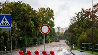 Einschränkungen im Straßenverkehr: In Heppenheim entsteht derzeit ein neuer Rad- und Gehweg entlang der Bürgermeister-Metzendorf-Straße in Richtung Ortsausgang bis Hüttenfeld. Gleichzeitig wird dort die Fahrbahndecke erneuert.