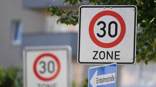Die Stadt will sich der Initiative „Lebenswerte Städte durch angemessene Geschwindigkeit“ anschließen. Weil CDU und FDP darin aber keinen Sinn sehen, fiel die Verwaltungsvorlage in zwei Ausschüssen durch.