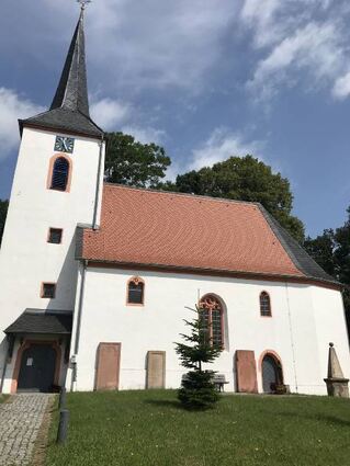 Der Kirchengemeinde ist zuständig für 450 Menschen.