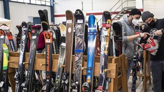 Ob Skier, Snowboards oder Skikleidung: Der Basar punktete mit einem breiten Angebot.