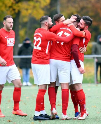 Gleich vier Mal durften die Auerbacher Fußballer beim ungefährdeten Heimsieg gegen Mitlechtern Treffer bejubeln.