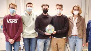Schüler des Chemie-Leistungskurses am AKG haben mit Erfolg an der Internationalen Chemie-Olympiade teilgenommen und die zweite Runde erreicht.
