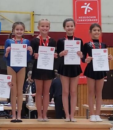Den Gymnastik-Hessenmeistertitel für die TSV Auerbach erturnten in der Klasse P5 (v.l.) Daria Uglev, Helena Rosenkranz, Mila Rettig und Emilia Kohr.
