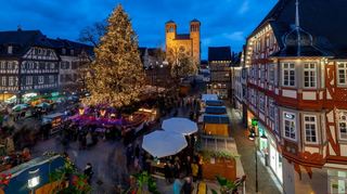 Zum zweiten Mal in Folge fällt der Weihnachtsmarkt in Bensheim wegen der Corona-Pandemie aus. Unser Bild stammt aus dem Jahr 2019.