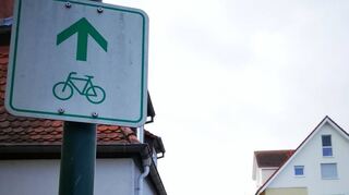Die Nord-Süd-Achse wird in Einhausen als verbesserungswürdig betrachtet. Unser Bild zeigt die Ortsmitte mit der Kirchstraße.