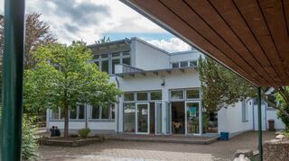 Die Märkerwaldschule in Gronau wurde vom Hessischen Umweltministerium ausgezeichnet.