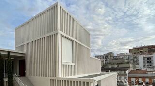 Das „Museo de Arte Contemporáneo Helga de Alvear“ von Emilio Tuñón wurde bereits mit zahlreichen internationalen Architekturpreisen ausgezeichnet.
