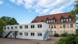 Die Wingertsbergschule in Lorsch, größte Grundschule im Kreis Bergstraße, platzt aus allen Nähten. Deshalb hat der Bau einer zweiten Grundschule in der Klosterstadt für den Kreis „höchste Priorität“. Auch die Wingertsbergschule selbst soll umgestaltet und vergrößert werden.