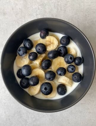 Das Frühstück ist für viele die wichtigste Mahlzeit des Tages – hier sollte Obst auch im Winter nicht fehlen.