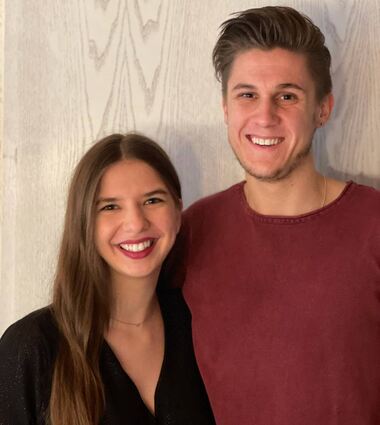 Leonie Hisgen und Jannik Ullmann nehmen am Samstagsunterricht an der Metzendorf-Schule teil und werben für diese Form der Zusatzqualifikation.
